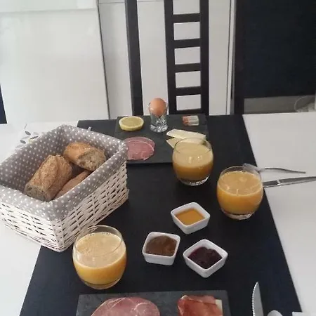 Comme A La Maison Bed & Breakfast